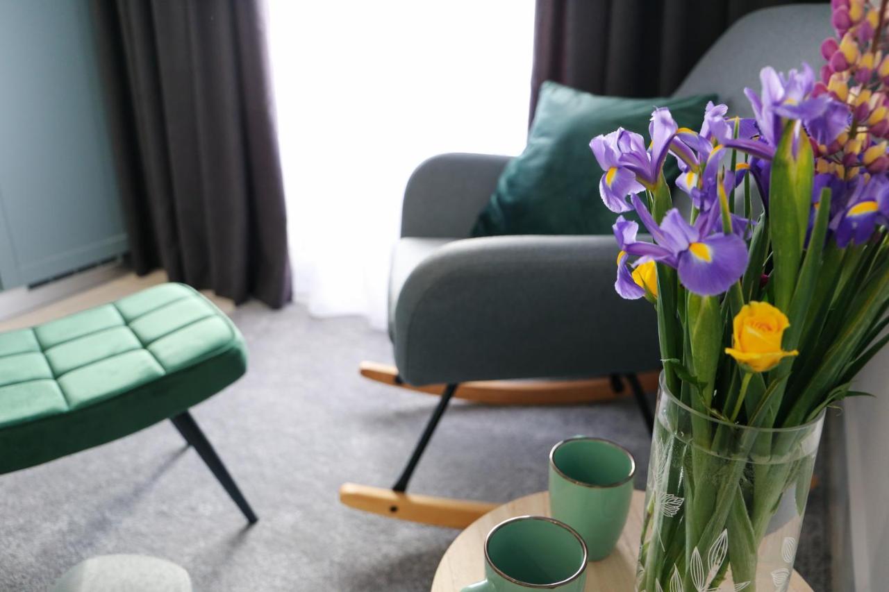 Flora Studio Apartments Korenica Eksteriør bilde
